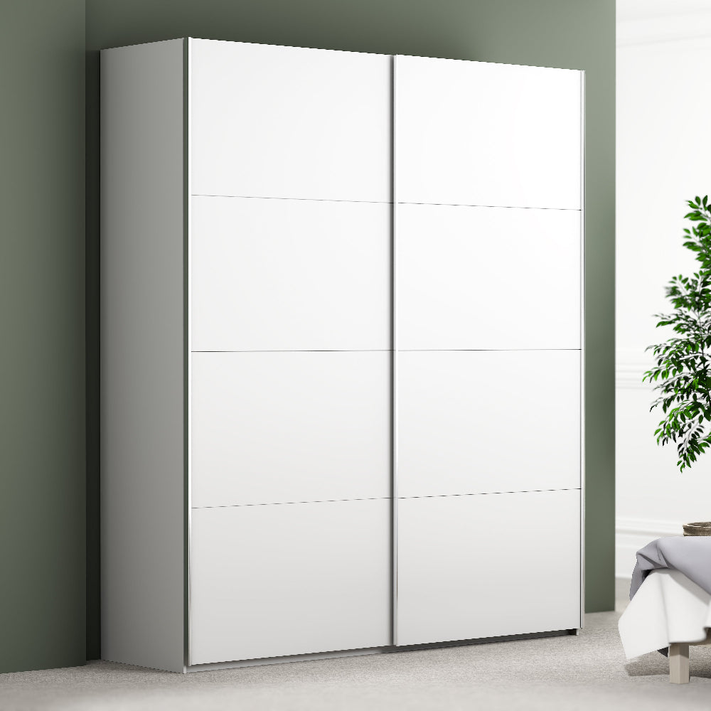 Fittio stumdomų durų spinta