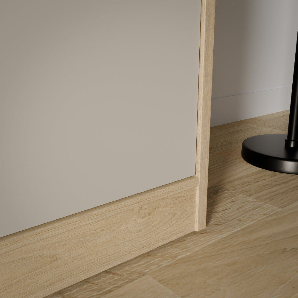 Fortasta spinta turi lentynas, stalčius ir pakabas rūbams