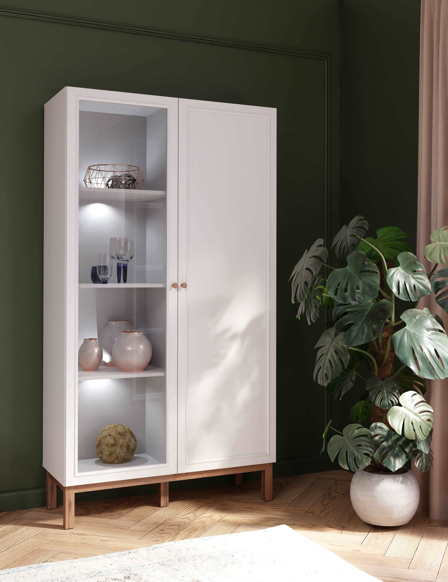 Penkrige indauja su šviesiomis ir stiklinėmis durelėmis