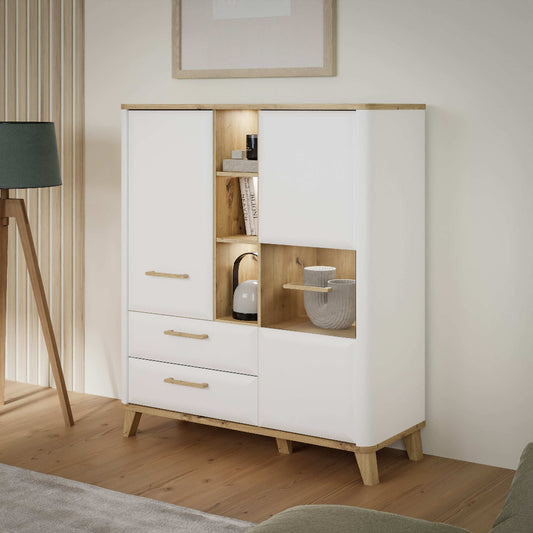 Indauja Wardiol baltos su medžio spalvos akcentais