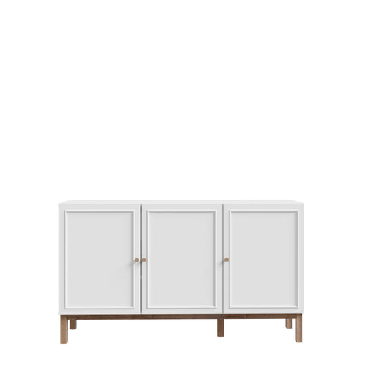 Elegantiška Penkrige komoda šviesiai pilka su paslėptu stalčiumi ir spintelėmis