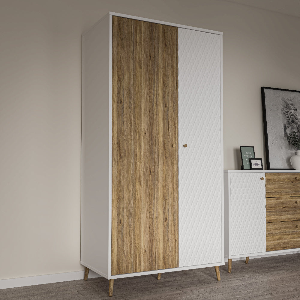 Spinta Aksana medžio ir baltos spalvos