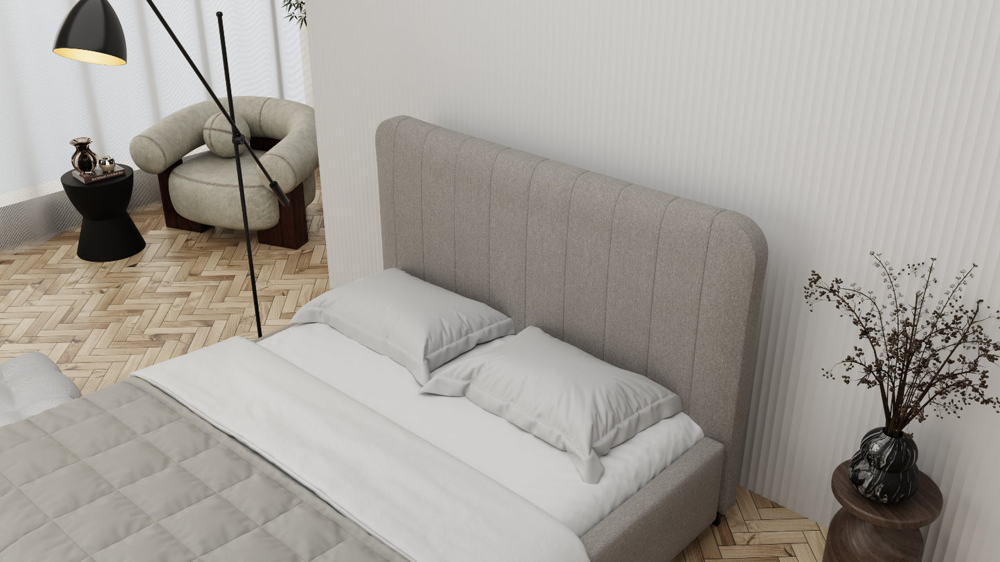 Lova Vela su aukštu minkštu galvūgaliu