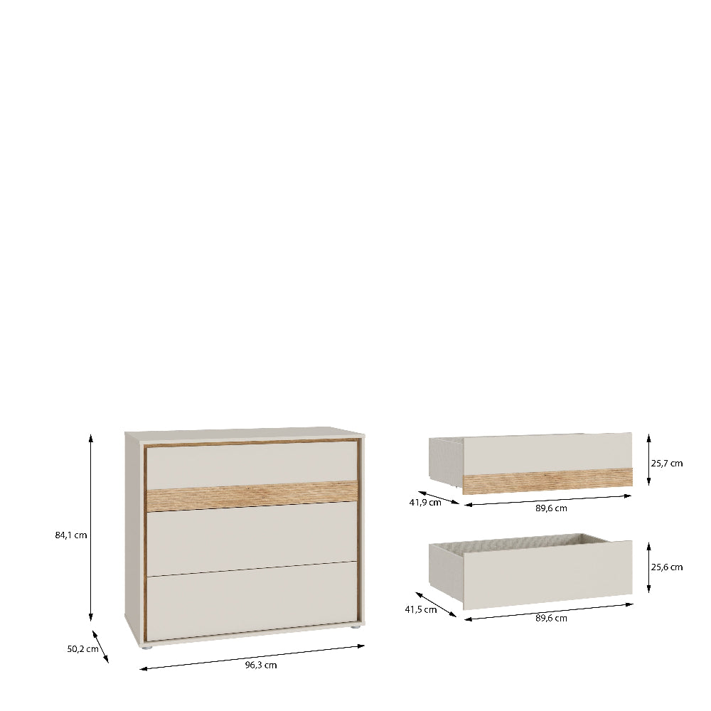 Komoda Wexlin smėlio spalvos su Mauvella ąžuolo detalėmis – modernus ir talpus miegamojo baldas.