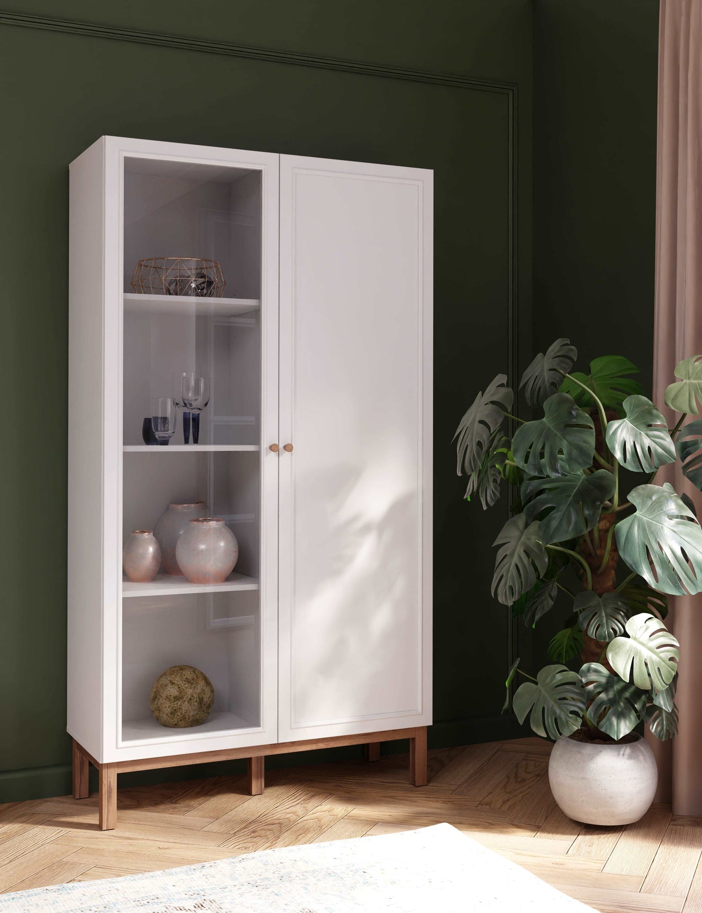 Penkrige indauja su šviesiomis ir stiklinėmis durelėmis