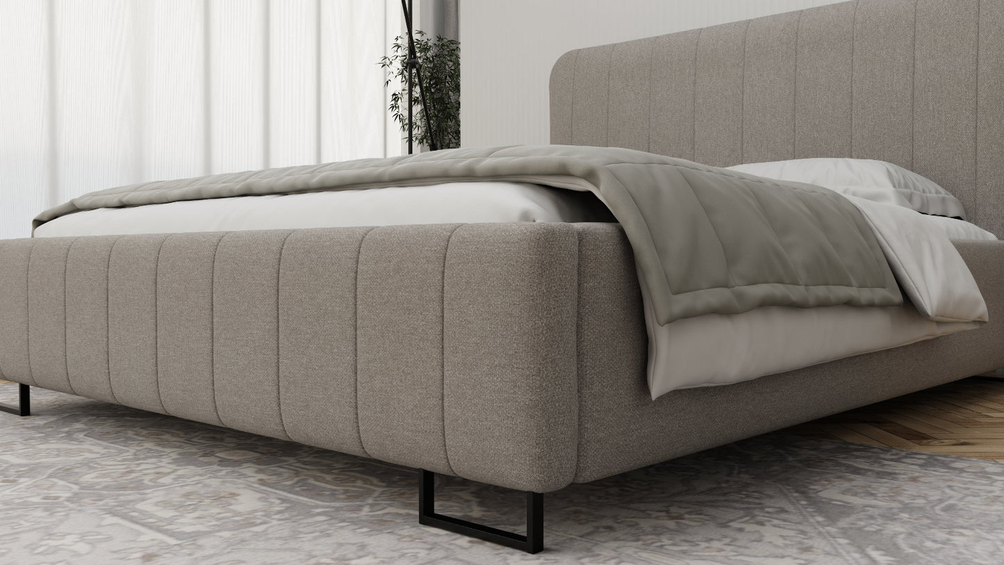 Lova Vela su aukštu minkštu galvūgaliu