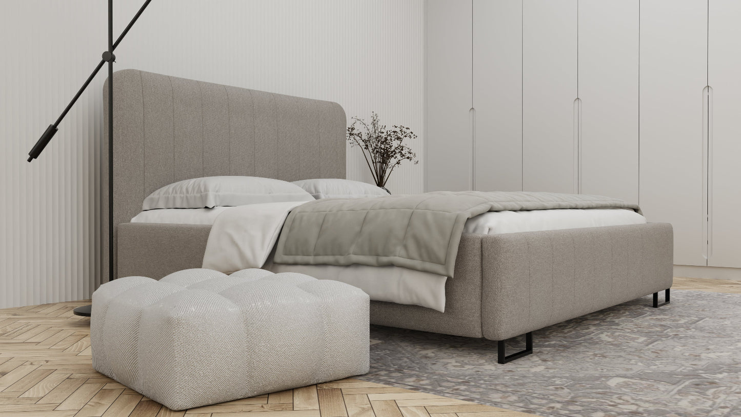 Lova Vela su aukštu minkštu galvūgaliu